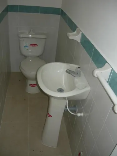 Local En Arriendo En Versalles. Cod A6229