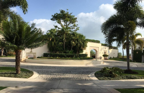 Casa Con Acceso A La Playa, En Venta, Puerto Cancún