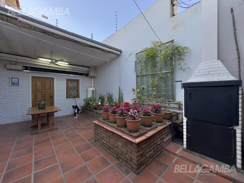 Casa Venta En Vicente López 7 Ambientes Jardín