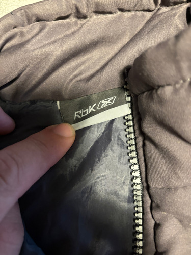 Chaleco Campera Reebok T12 Niño Detalle Cierre (Usado)