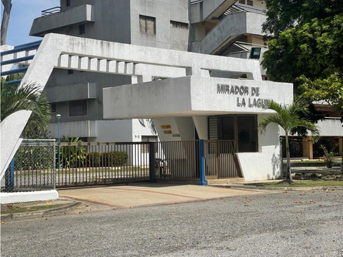 Se Vende Apartamento Rio Chico 121 M2 2h/2b/1p