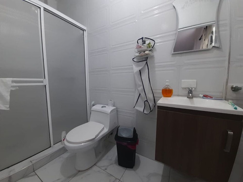 Altamira - Casa Bifamiliar Con Terraza En Venta Y/o Permuta Palmira