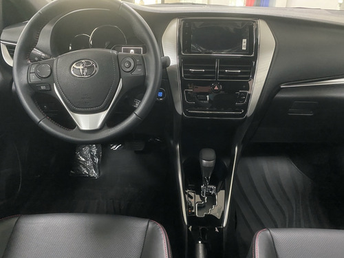 Toyota Yaris S Cvt 5p