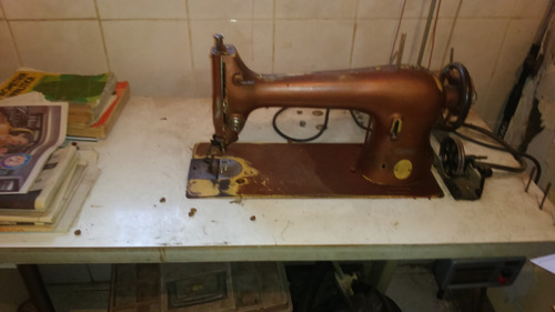 Maquina De Coser Lineal Cuero