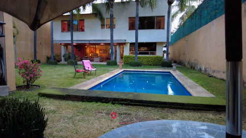 Casa De Lujo Con Alberca En Venta En Colinas De San Javier Villa Universitaria