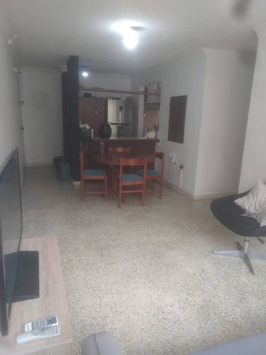 Imagen 11 de 17 de Se Alquila Apartamento En La Urbanizacion Monteserino