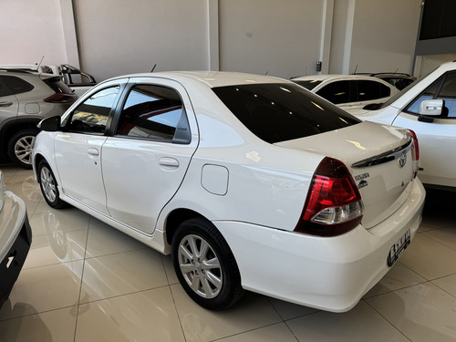 Toyota Etios 1.5 Sedan Xls