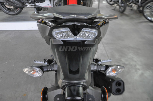 Imagen 4 de 14 de Tvs Rtr 200cc New Carburada 2023 Naked Con Tablero Digital