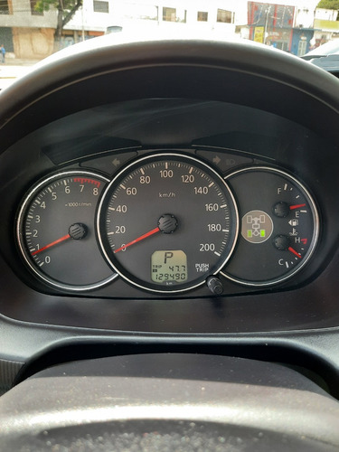 Imagen 9 de 10 de Mitsubishi Montero Sport