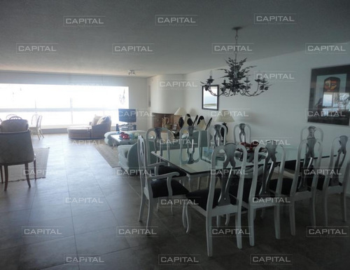 Apartamento En Brava, 3 Dormitorios *-ref:24994