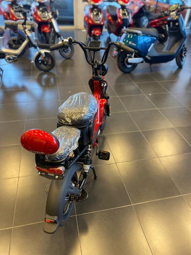 Imagen 15 de 22 de Bicicleta Eléctrica Yadea Modelo Yuki Motos Eléctricas