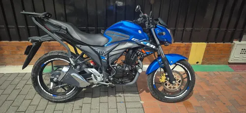 Motocicleta Gixxer 150 Modelo 2021 Con 30 Mil Kilómetros