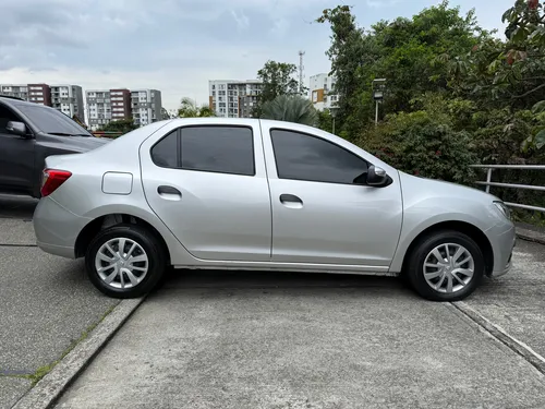 Renault Logan 1.6 Authentique / Life