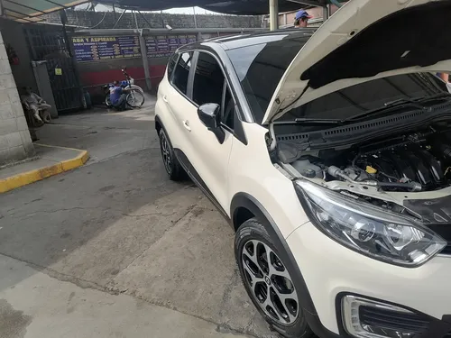 Renault Captur 2.0 Intens Automática