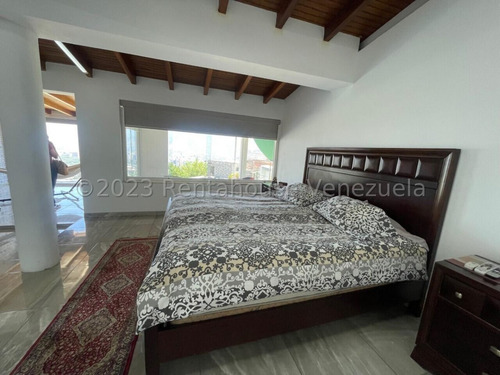 Casa En Venta En Colinas De Bello Monte Remodelada Caracas Areas Sociales Seguridad