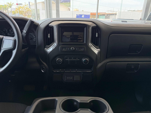 Chevrolet Silverado 2.7 T Doble Cabina 4X4 At