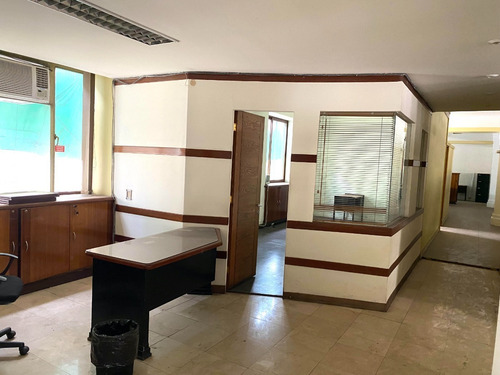 Imagen 8 de 10 de ¡en Arriendo! Gran Oficina/local Comercial En Calle Ahumada.
