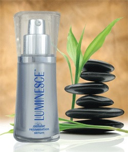 Jeunesse Luminesce Daily Moisturizing Complex