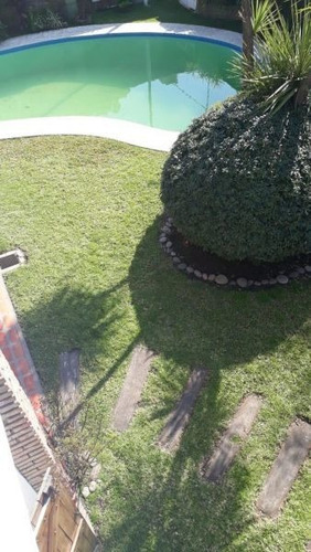 Casa 5 Ambientes Con Cocheras Cubiertas Parque