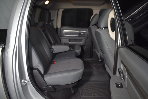 Imagen 8 de 12 de Dodge Ram 2500 Crew Cab Hemi Sport - 2017 Con Garantía