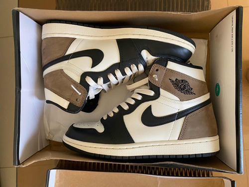 Jordan 1 Retro High Dark Mocha