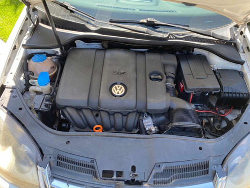 Imagen 3 de 8 de Volkswagen Bora 2009 2.5 Dsg At