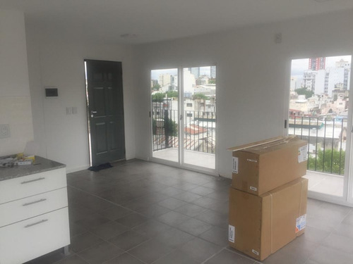 Alquilo Monoambiente Grande Muy Luminoso Con Balcón Terraza