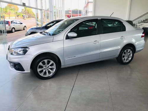 Imagem 11 de 12 de Volkswagen Voyage 2017 1.6 Msi Comfortline Total Flex 4p