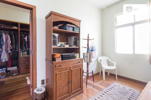 Imagem 13 de 15 de Aluguel De Casa Com 1100m² E 7 Quartos - 10554