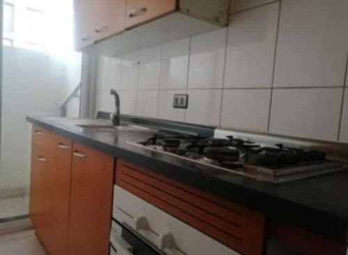 Arriendo Depto. 2d 1b Estacionamiento. Lord Cochrane 1030