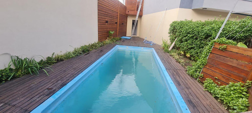 Casa En Venta - 2 Dormitorios 2 Baños - 70mts2 - Ituzaingó