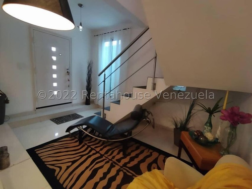 Imagen 9 de 16 de Leida Falcon Rentahouse Vende Casa En Mañongo Naguanagua 22-25273 Lf