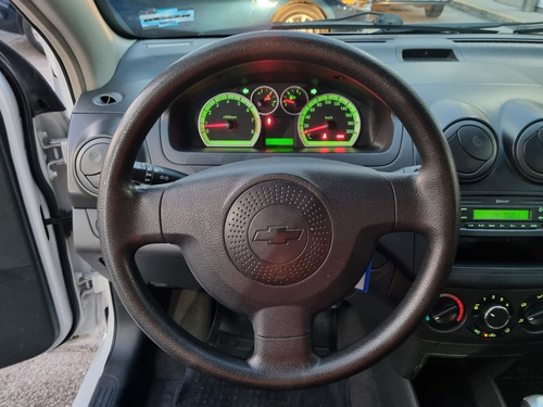 Imagen 12 de 13 de Chevrolet Aveo Paq J Ls Automatico