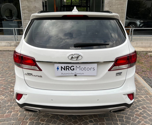 Imagen 6 de 14 de Hyundai Grand Santa Fe 3.3 V6 7p Gls At6 2019