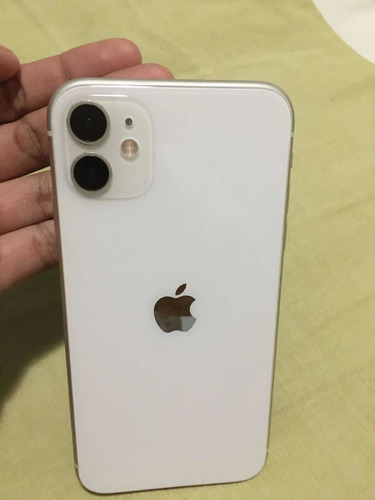 Imagem 2 de 5 de iPhone 11 64gb - Seminovo
