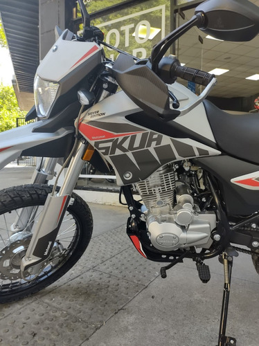 Imagen 4 de 15 de Motomel Skua 150 Silver Edition 0 Km Financia Solo Con Dni