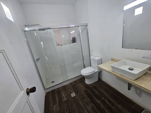 Venta De Fabulosa Propiedad Tipo Townhouse (apartamento) Altamira