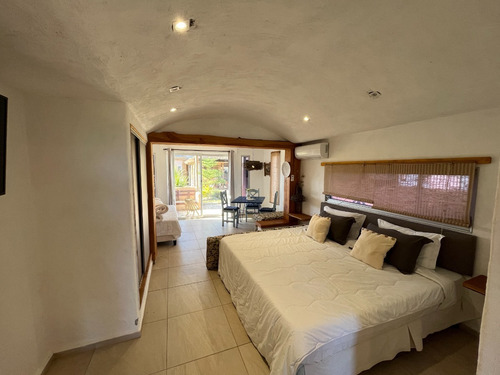 Imagen 24 de 28 de En Venta - Hermoso Complejo De 4 Apartamentos Con Piscina En Punta Del Diablo