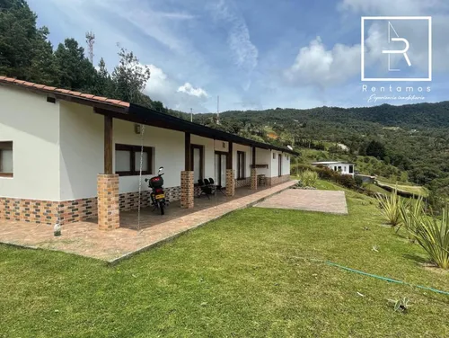 Casa En Arriendo En La Catedral. Cod A107801