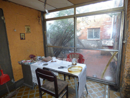 (a Reciclar) Casa En Lote De 8.66x16 Mts - 110 M2 Cub Patio C/parrilla Comedor Diario - Barracas
