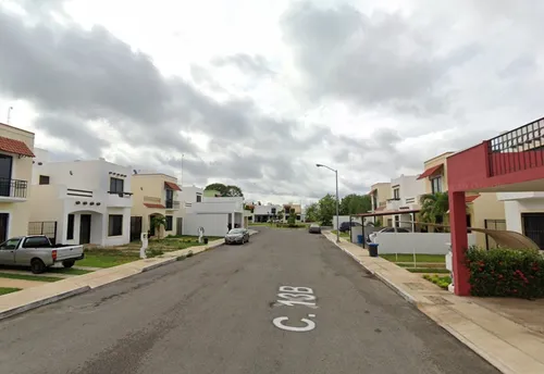 Casa En Remate Bancario -c 13b, Gran Santa Fe, Mérida Yucatán