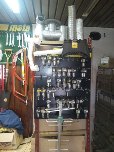 Lote De Ferreteria Liquido Urgente Escucho Ofertas
