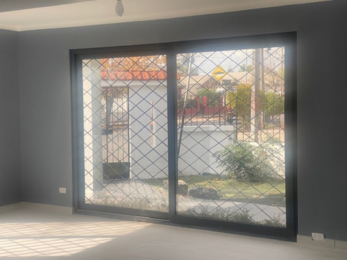 Casa Esquina Remodelada Barrio Tranquilo