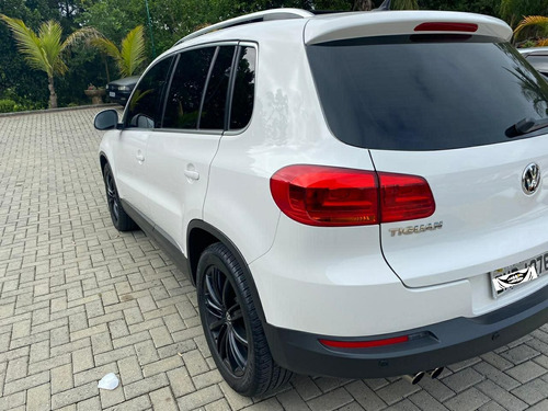 Imagem 8 de 15 de Volkswagen Tiguan 2013 2.0 Fsi 5p