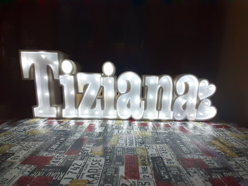 Imagen 5 de 10 de Nombres Iluminados 4 Letras 30 Cm Tu Nombre Importan Polyfan