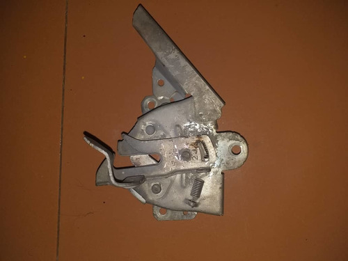 Imagen 2 de 2 de Cerradura De Capot De Mitsubishi Lancer 2014