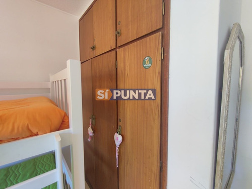 Imagen 22 de 27 de Apartamento En Venta 2 Dormitorios, Frente A Playa El Emir
