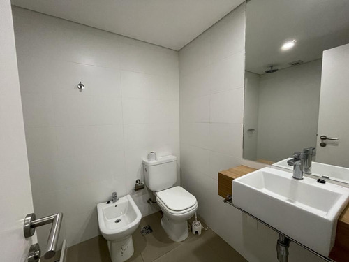 Apartamento En Alquiler De 2 Dormitorios En Malvín (ref: Vld-3869)