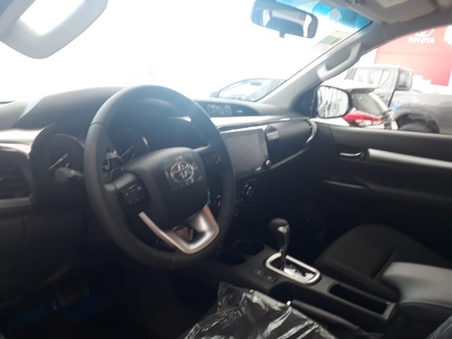 Toyota Hilux 2.8 Cd Srv 177cv 4x2 At Mlet