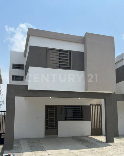 Casa En Renta En Col. Centrika Huinala En Apodaca